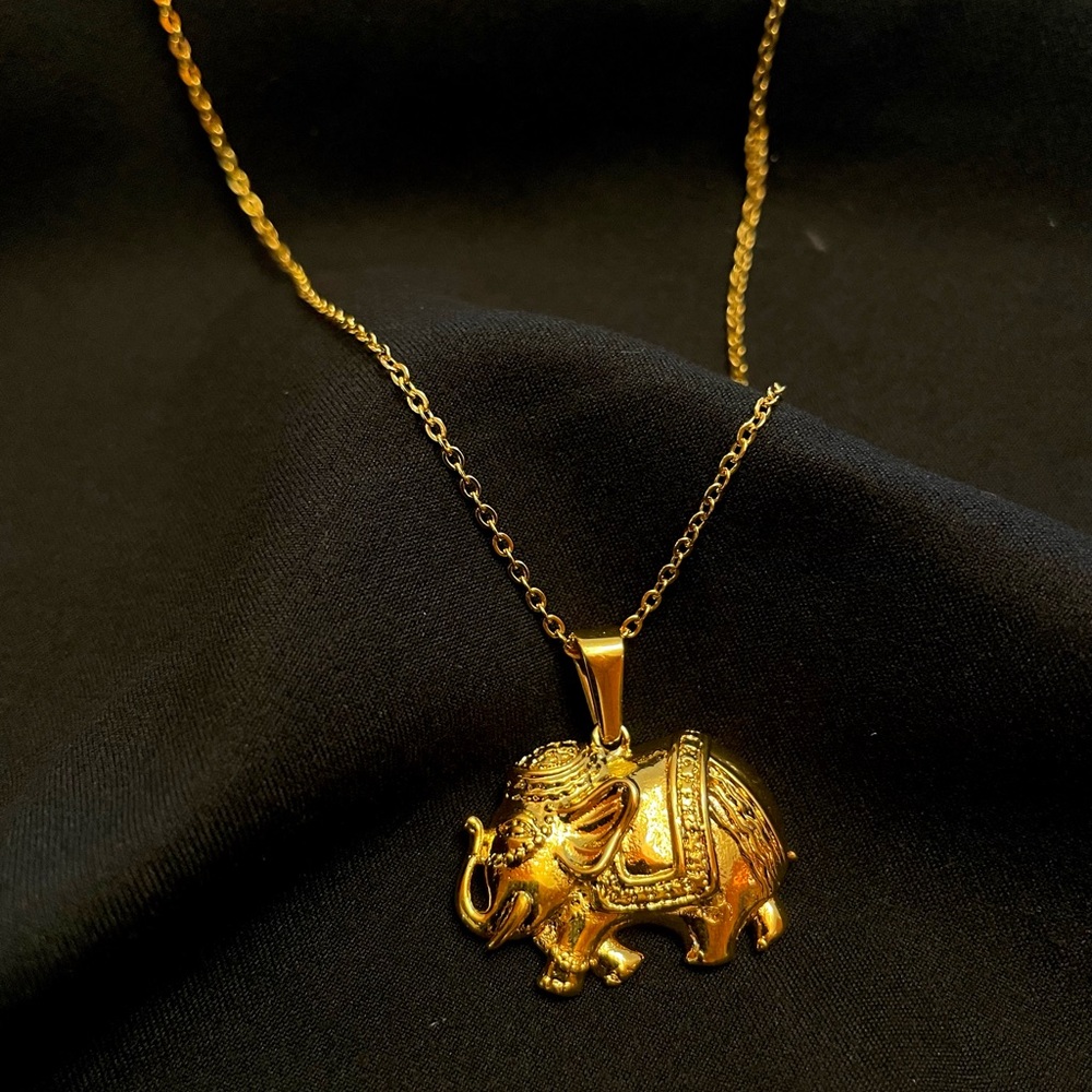 Elegant Stainless Steel Gold Elephant Pendant Necklace